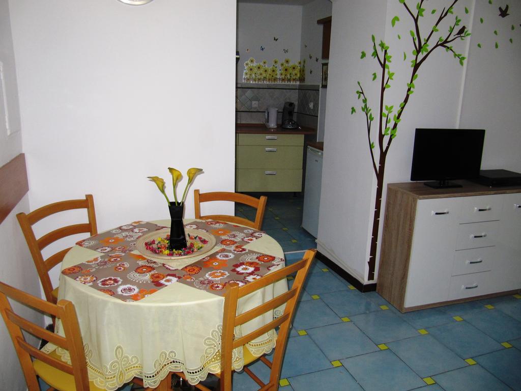Apartment Anita Near Kantrida Beach Fiume Esterno foto